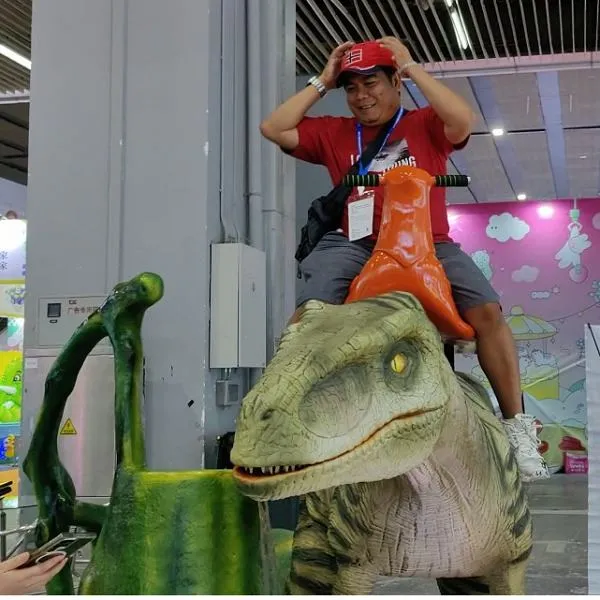 Поездка на аллозаврах